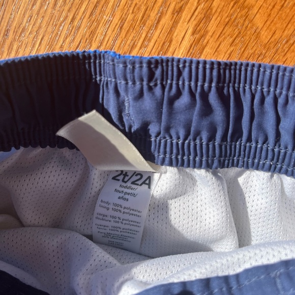 Toddler boy’s swim size 2T/3T like new! Shorts and rash guard. - Picture 3 of 4